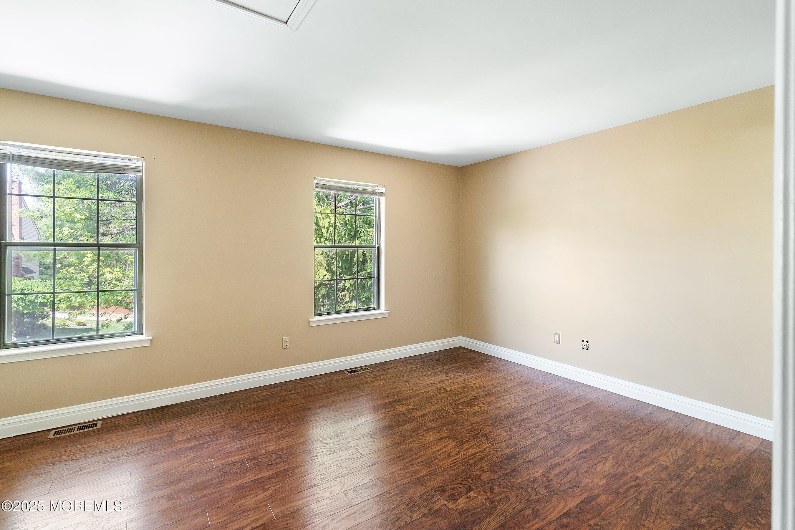 107 Dundee Court, Aberdeen, New Jersey image 18
