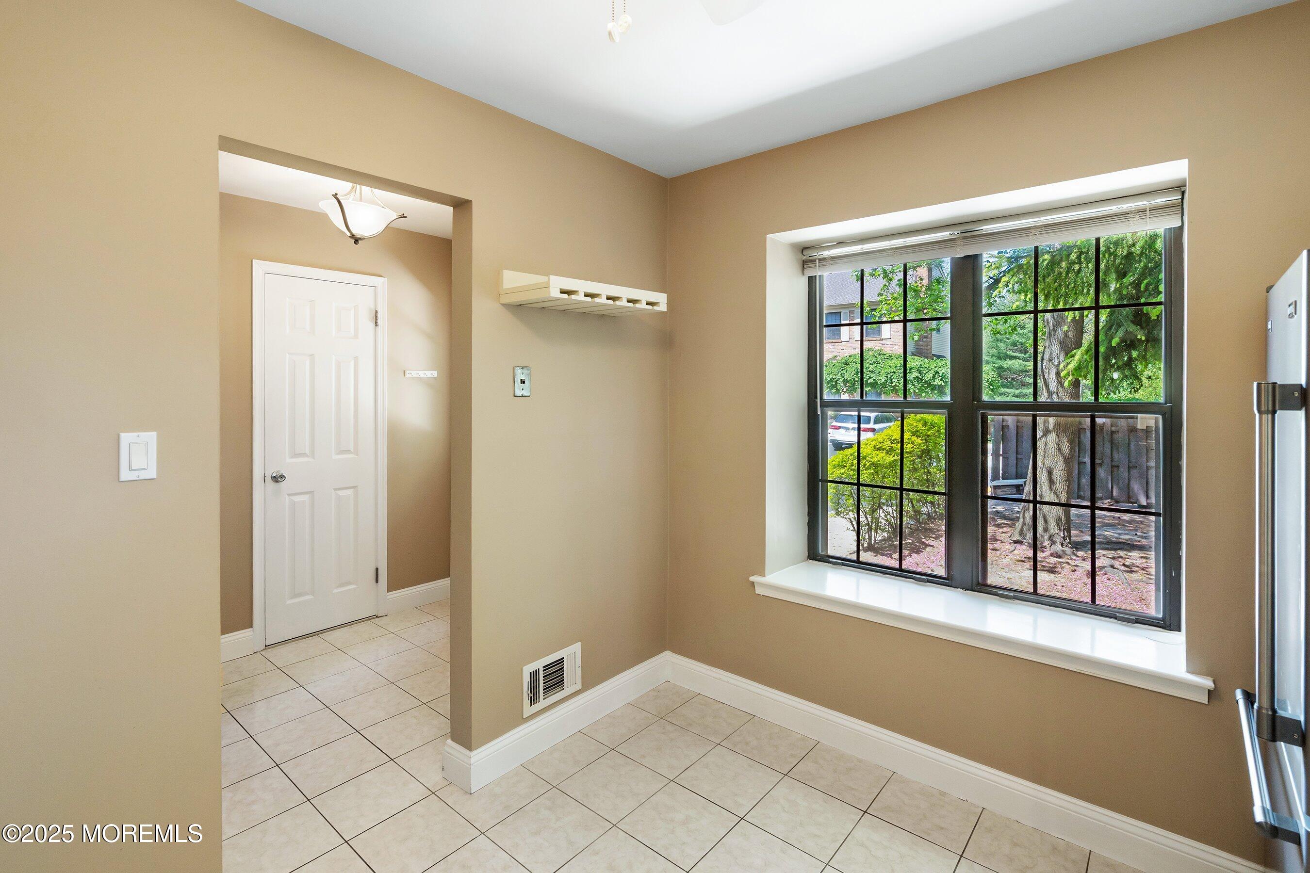 107 Dundee Court, Aberdeen, New Jersey image 7