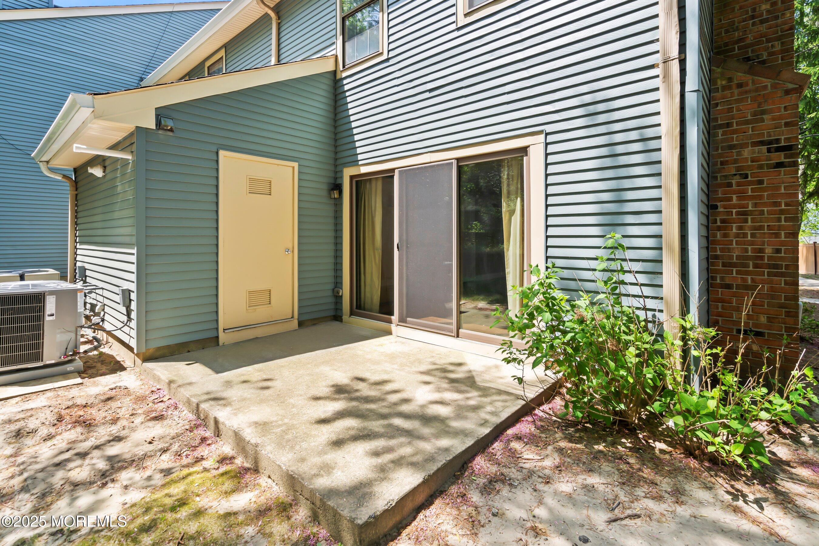107 Dundee Court, Aberdeen, New Jersey image 28