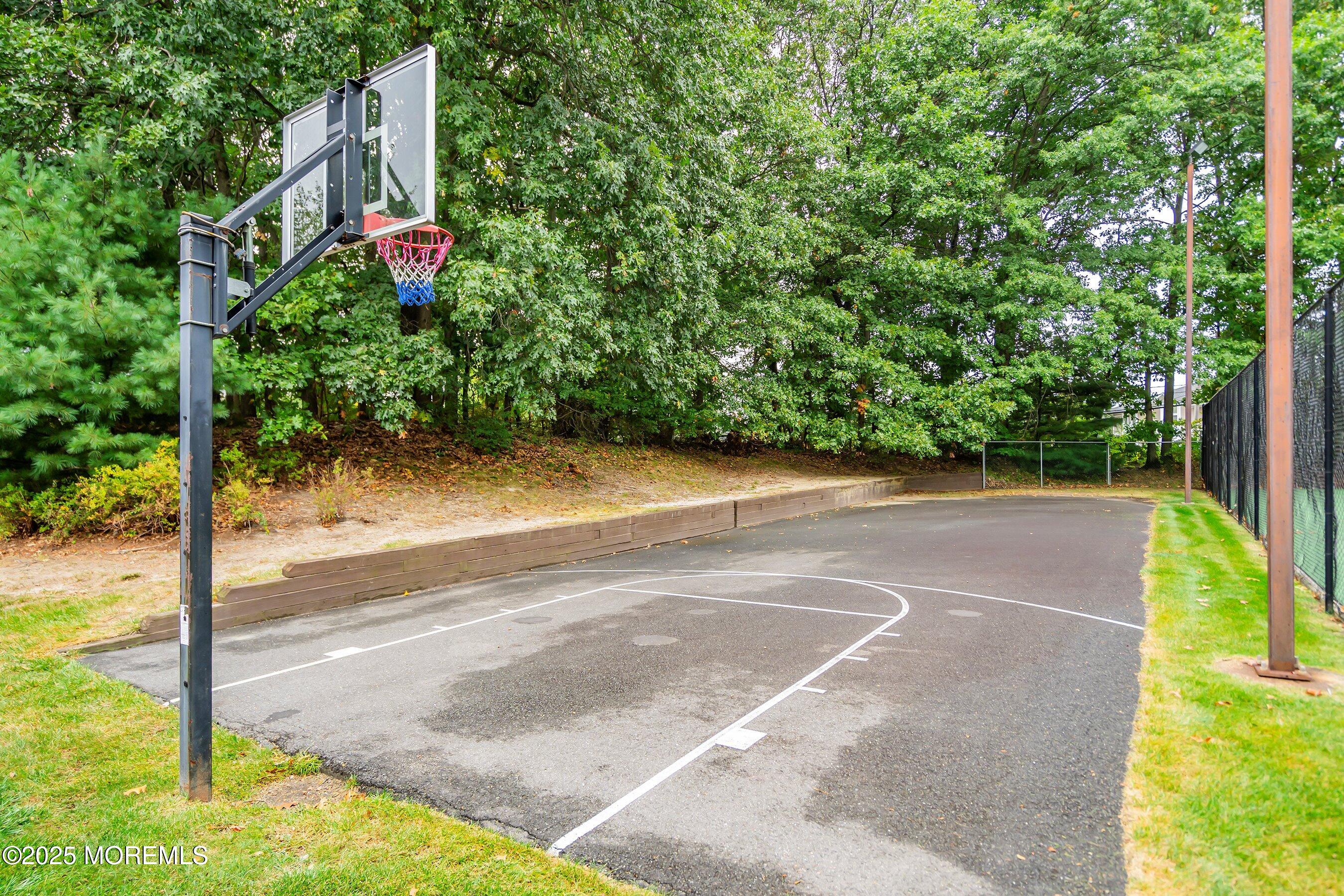 107 Dundee Court, Aberdeen, New Jersey image 36