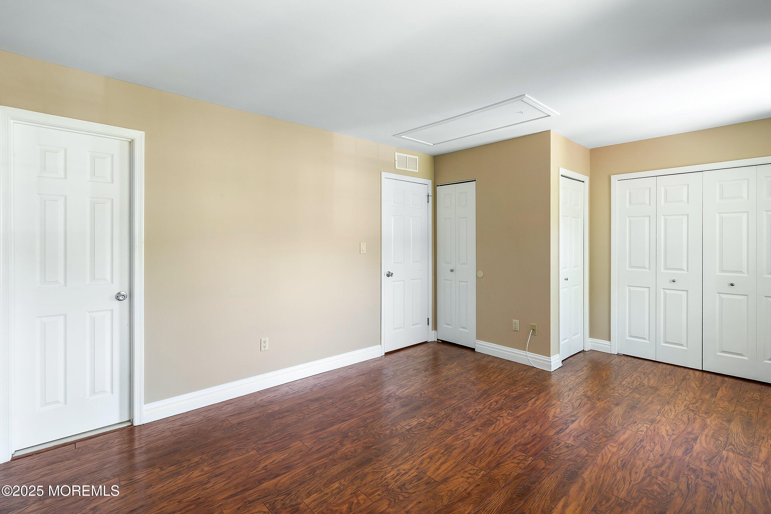 107 Dundee Court, Aberdeen, New Jersey image 19