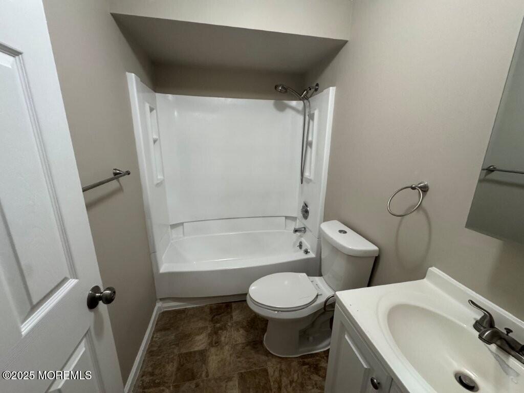 82 Cliffwood Avenue #37, Aberdeen, New Jersey image 10
