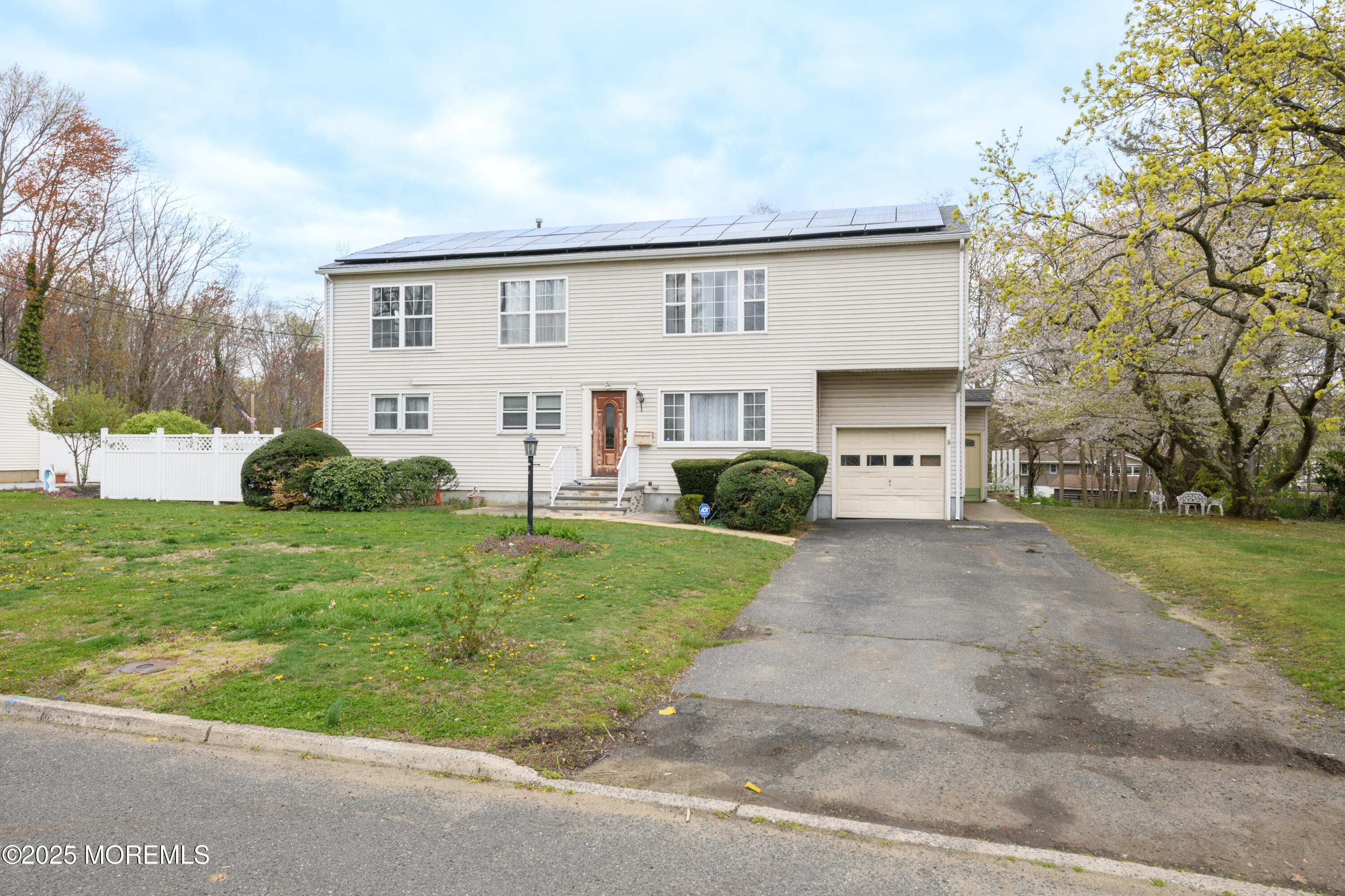 74 Henry Drive, New Monmouth, New Jersey image 1