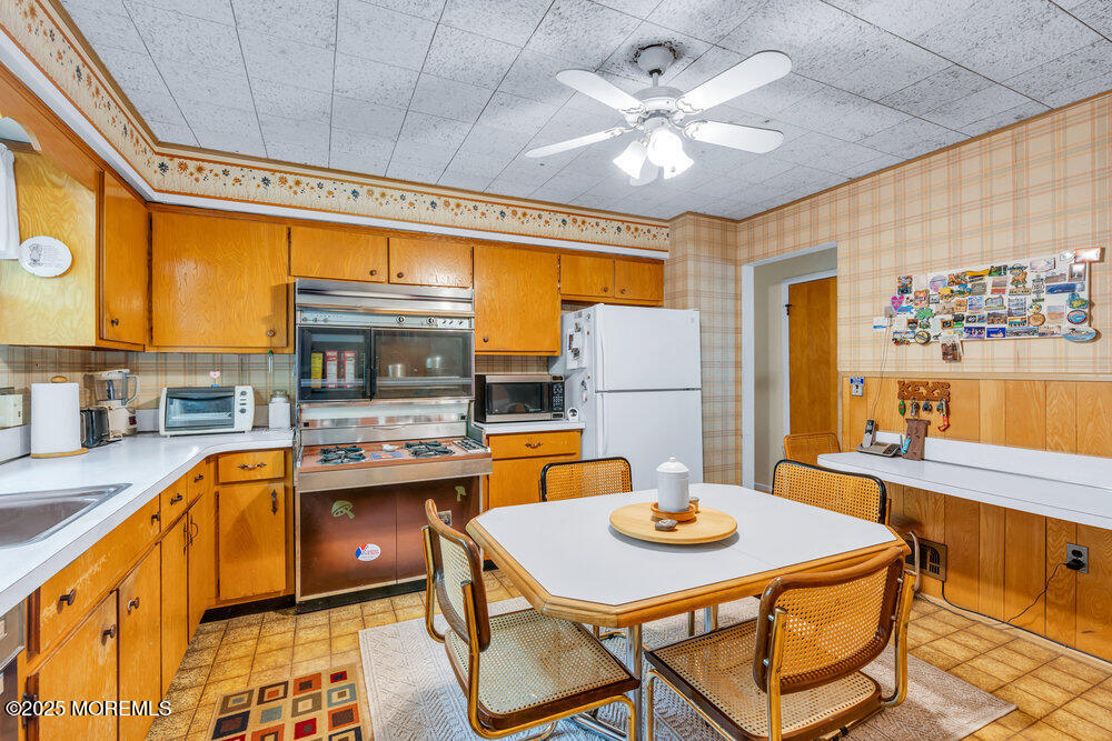 270 Grant Avenue, Eatontown, New Jersey image 15