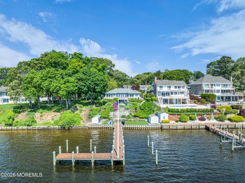 Homes For Sale - 31 Cranmoor Drive<br/> Toms River, NJ 08753