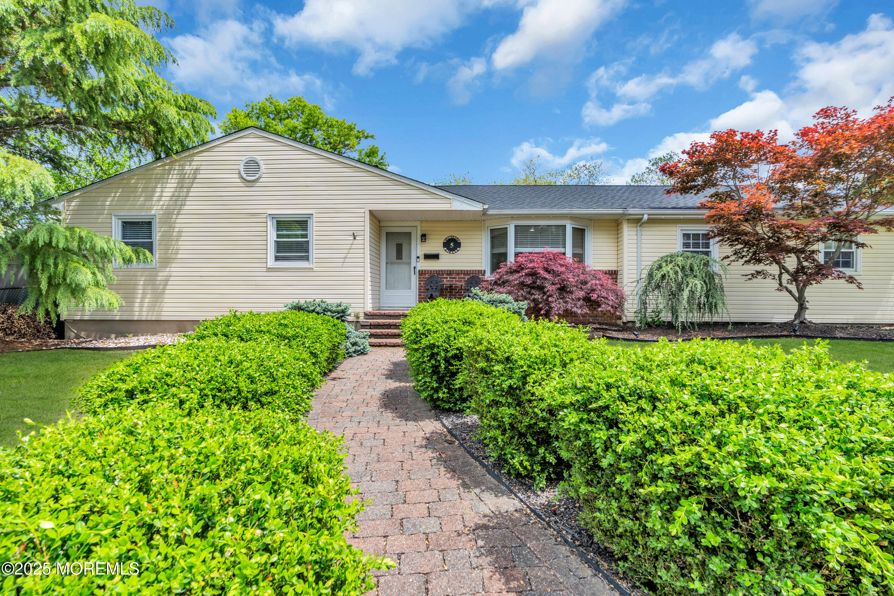5 Westbrook Circle, Howell, New Jersey image 1