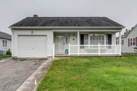 MLS: 22515194