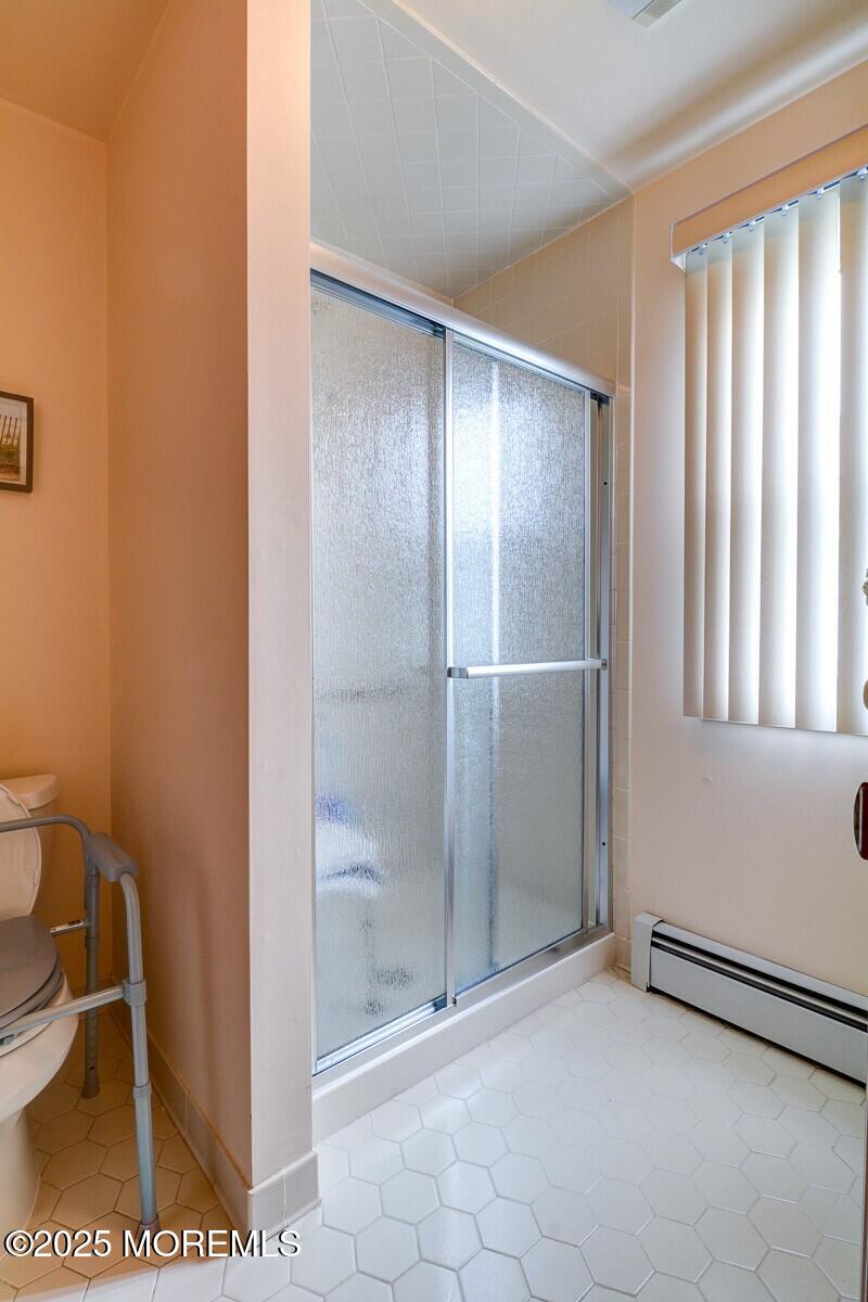 8 Stockport Drive, Toms River, New Jersey image 16