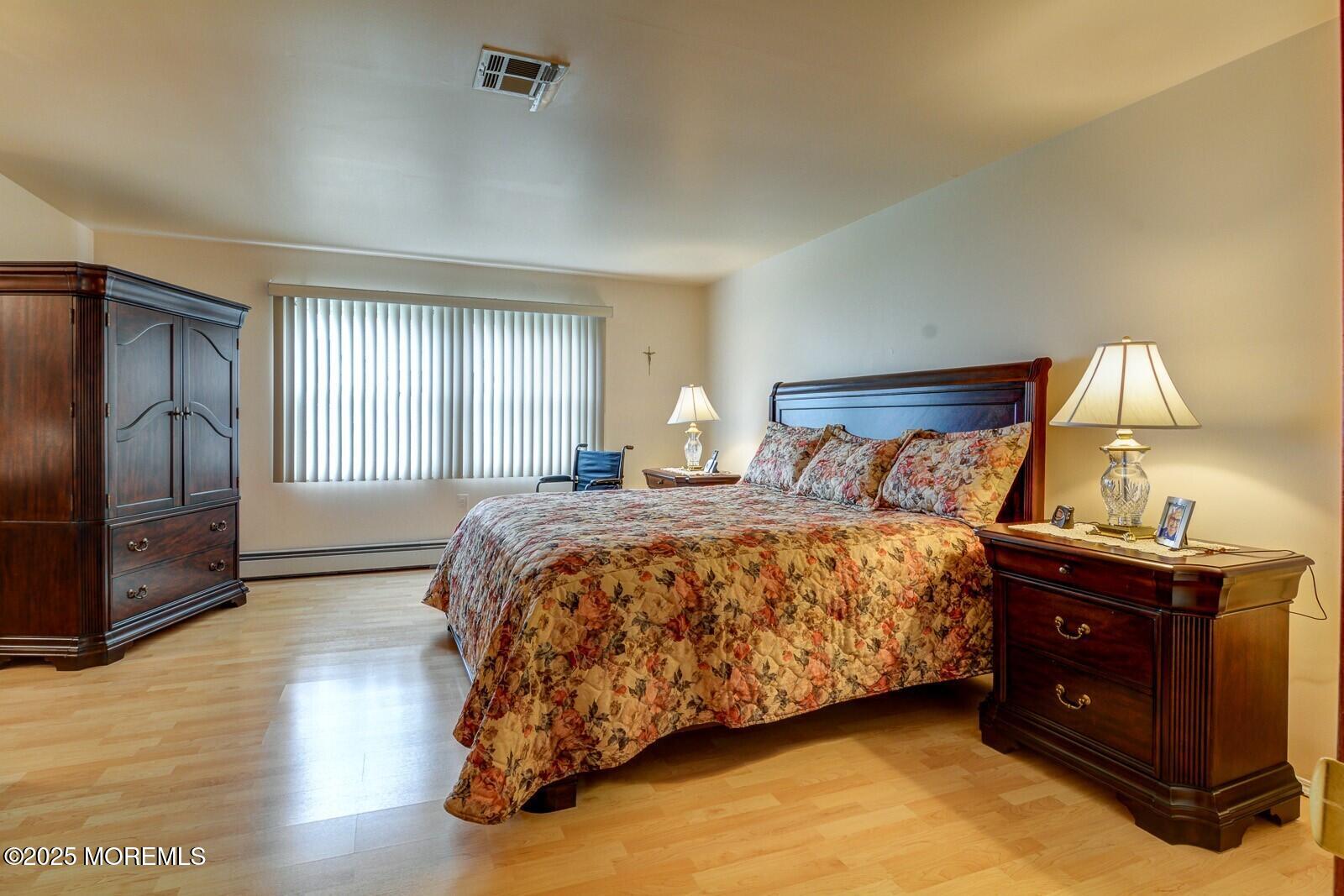 8 Stockport Drive, Toms River, New Jersey image 14