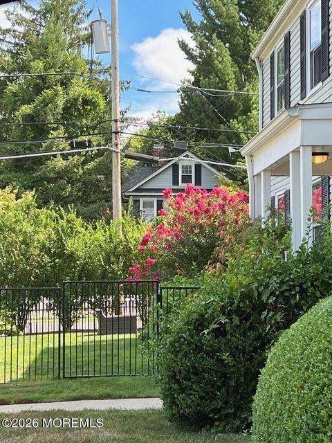 Apartment For Rent - 124 Mclaren Street<br/> Red Bank, NJ 07701