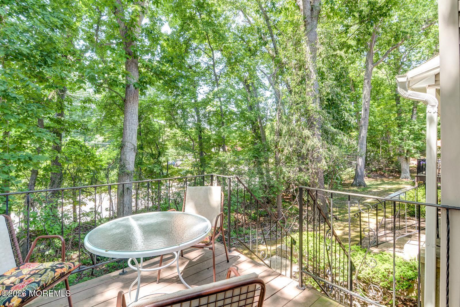 33 Maple Lane B