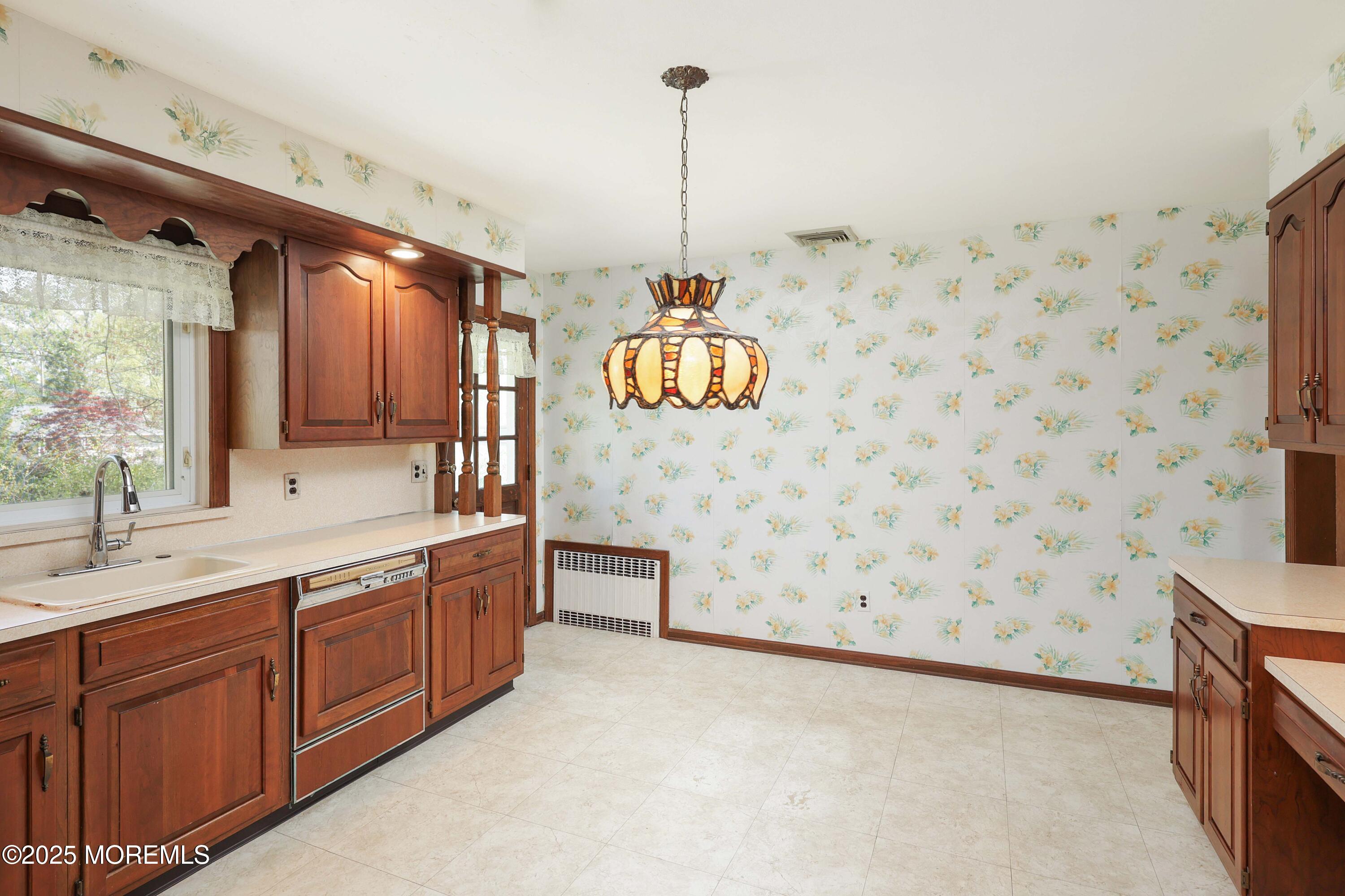 70 High Point Drive, Springfield, New Jersey image 17