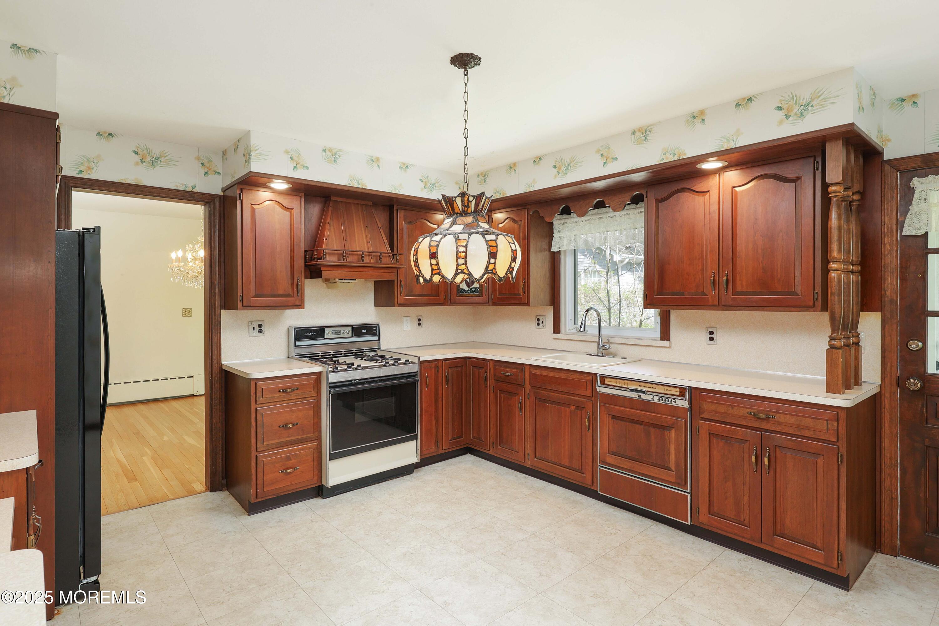 70 High Point Drive, Springfield, New Jersey image 13