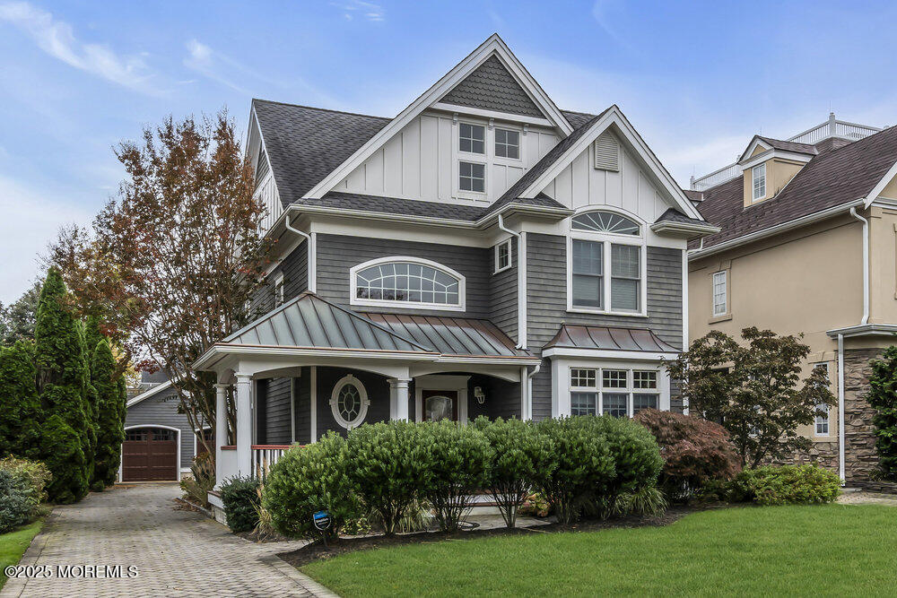 412 Chicago Boulevard