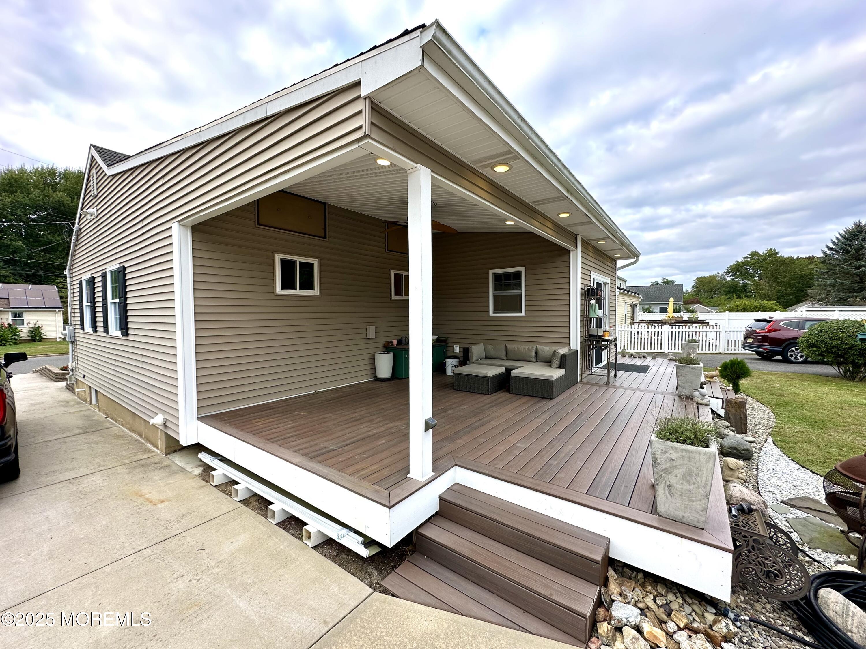 32 Villa Place