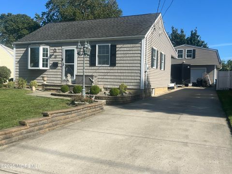 32 Villa Place Eatontown NJ 07724