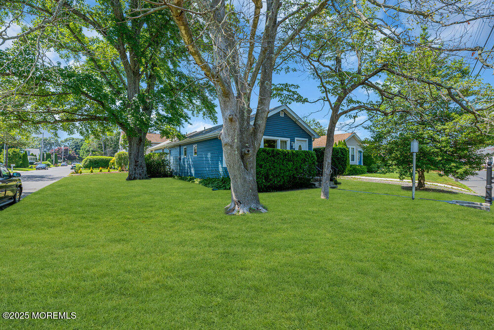 1407 Edgemere Road