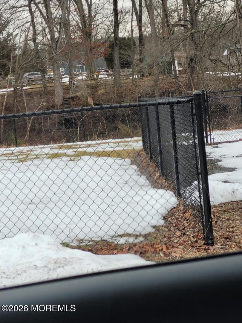 Right side fence lot line