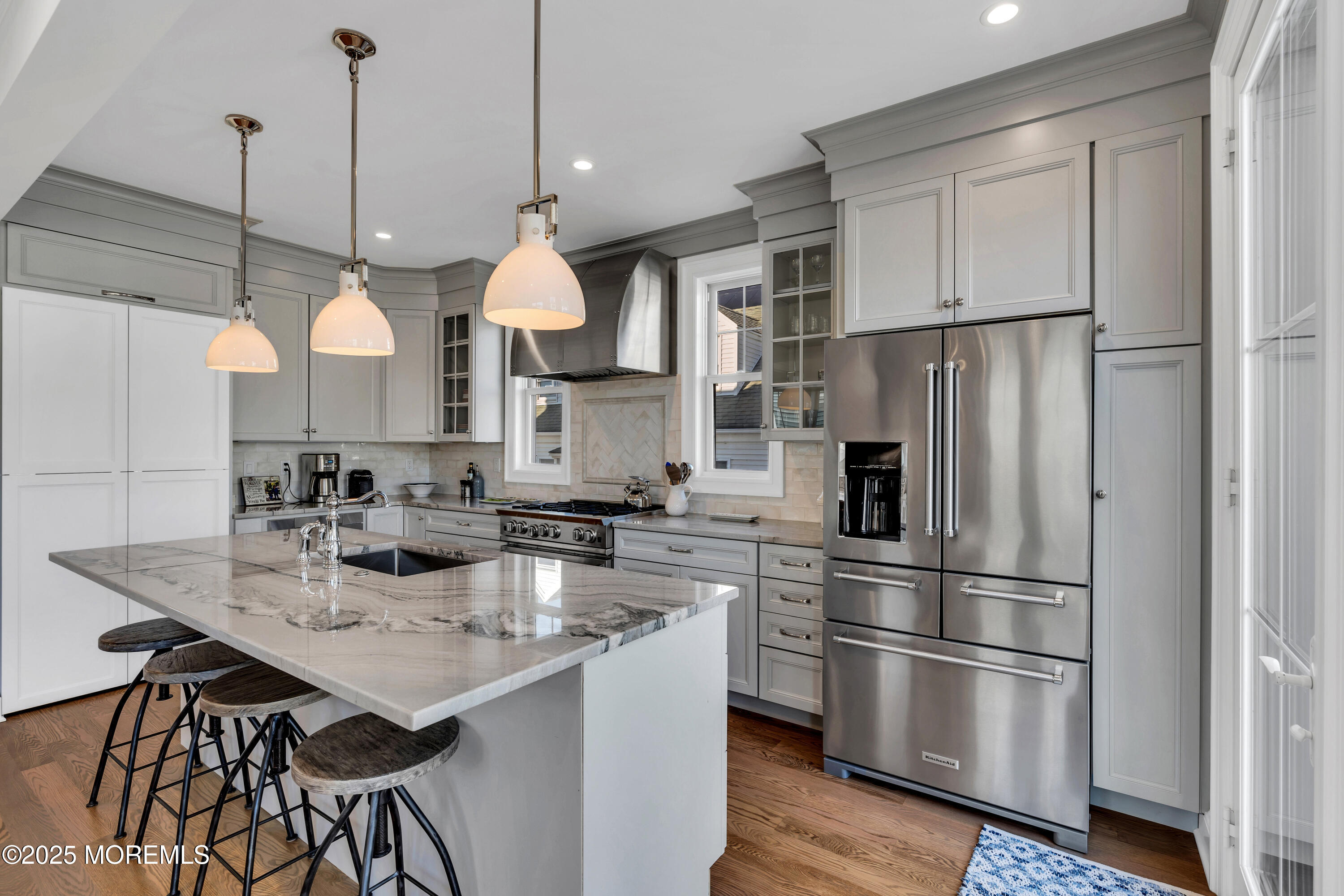 22 2nd Avenue
