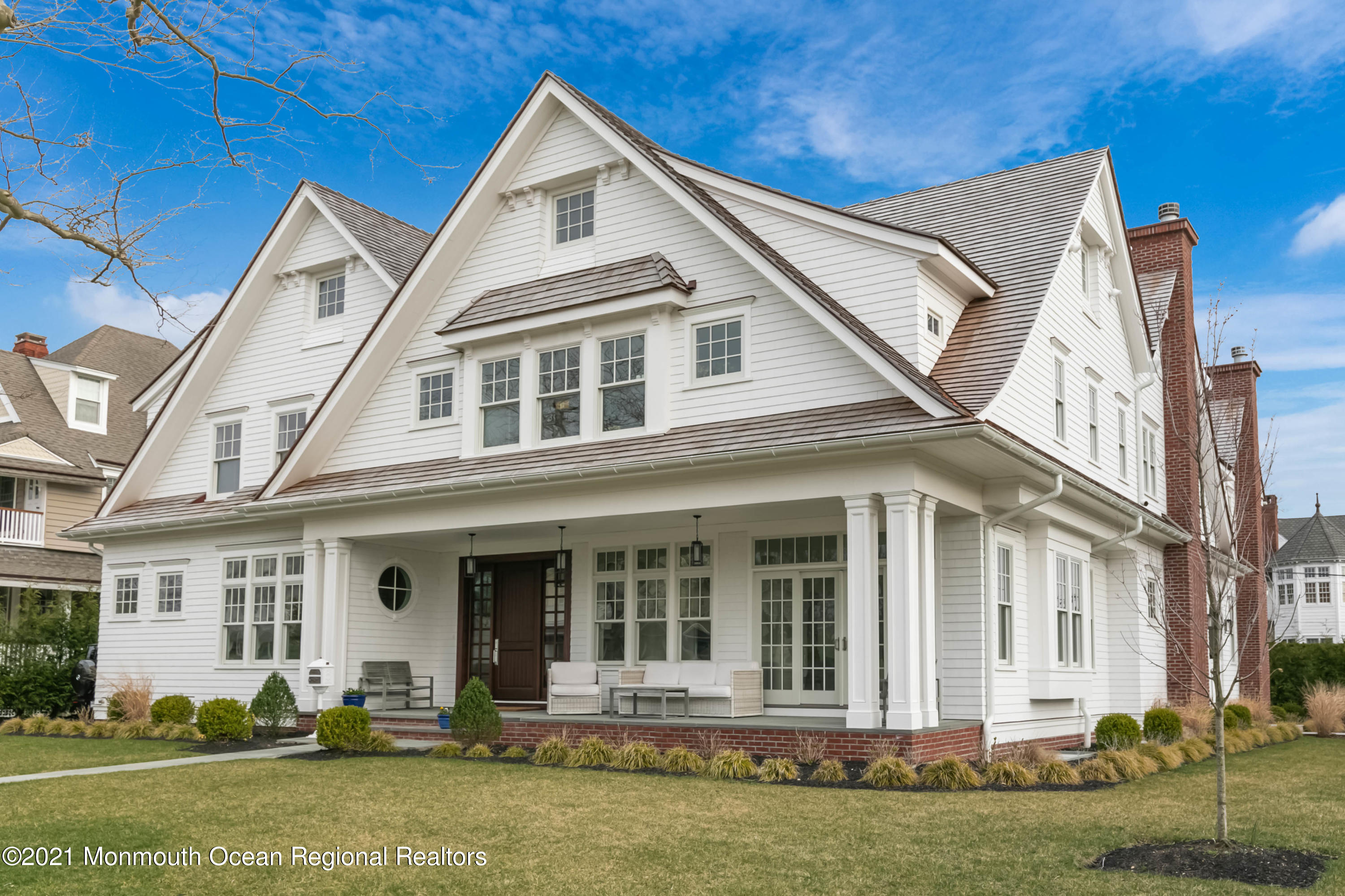 27 Tuttle Avenue