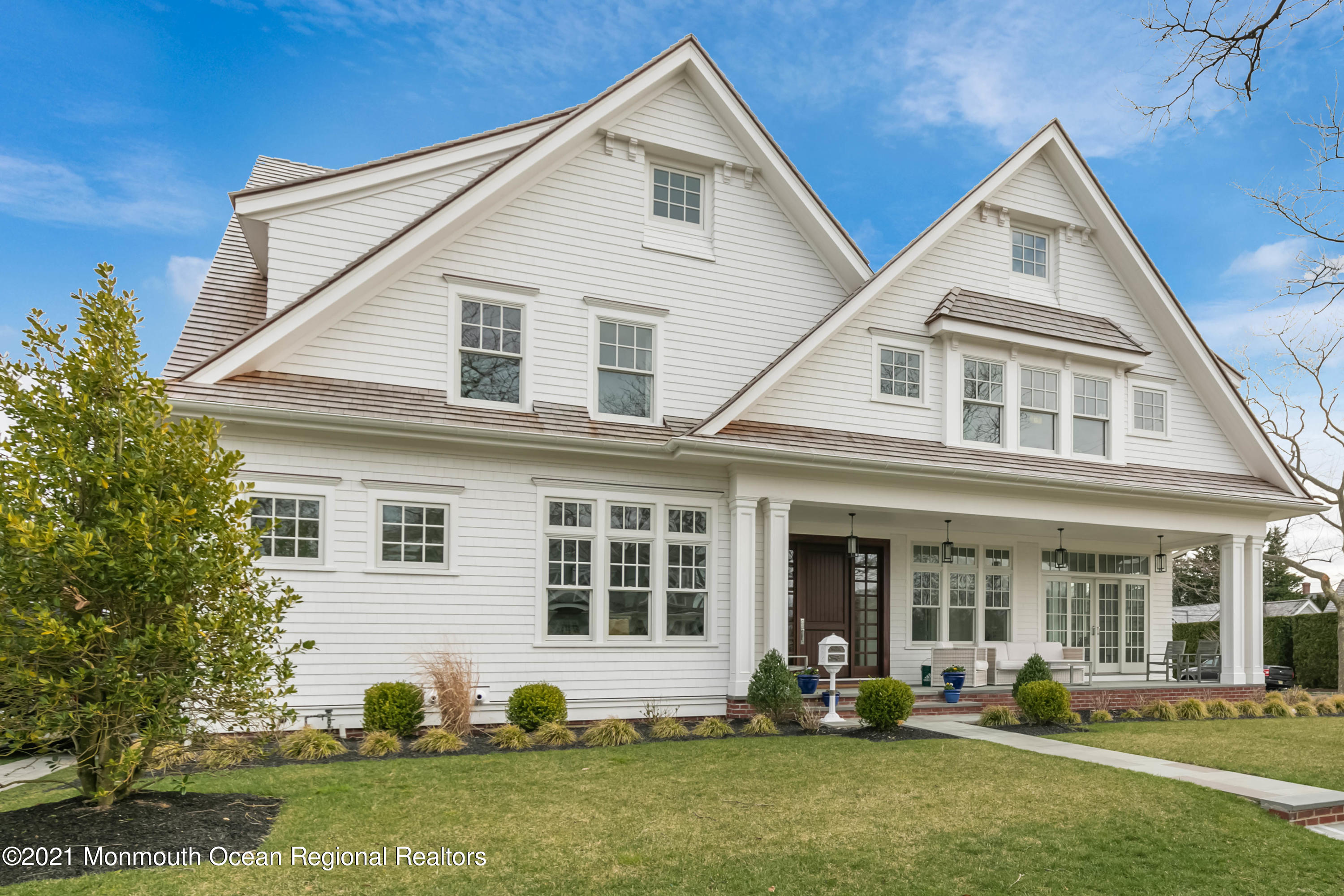 27 Tuttle Avenue