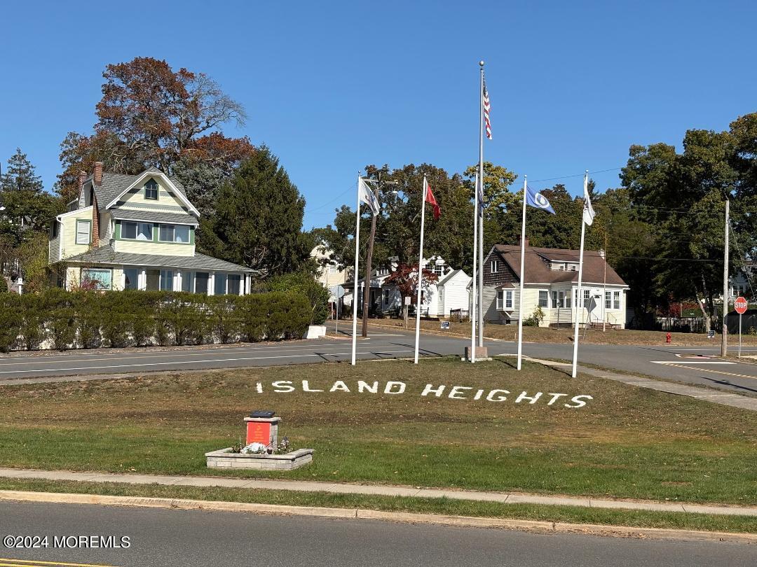 130 Camp Meeting Avenue, Island Heights, New Jersey image 21