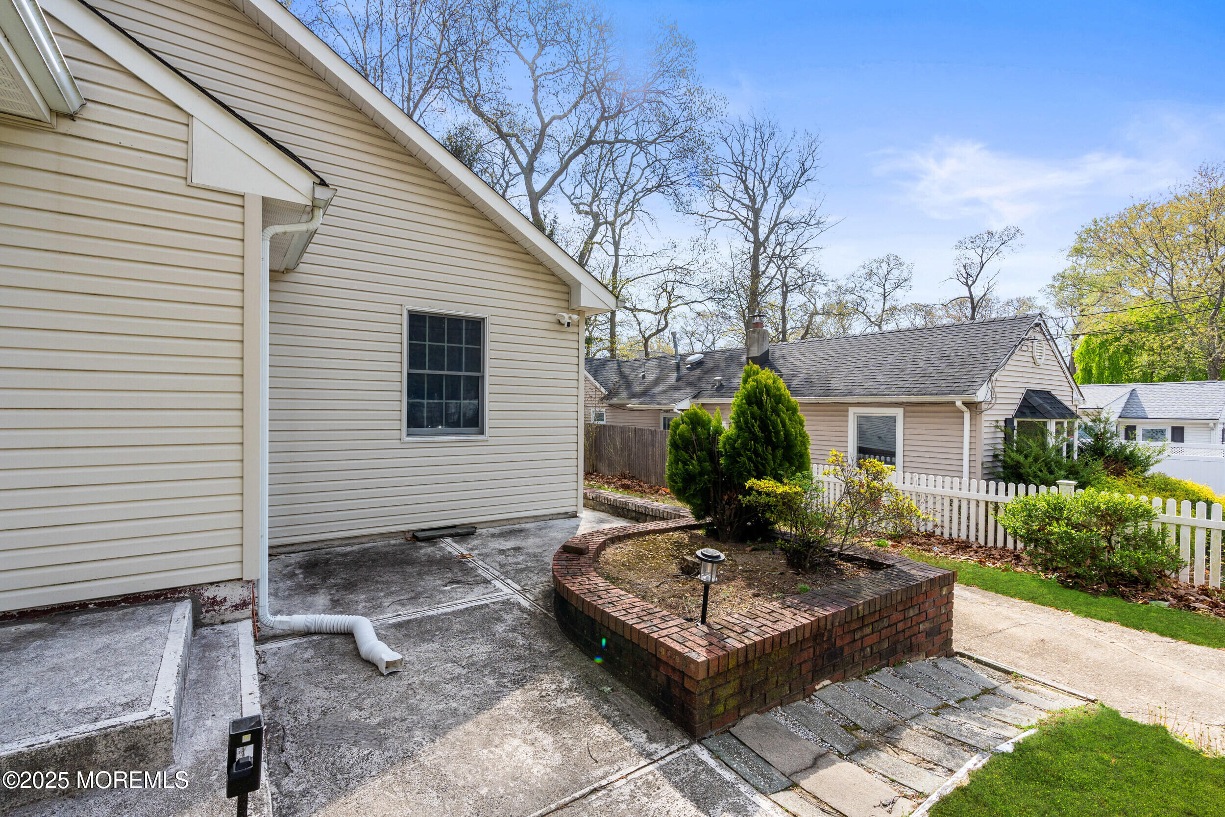 185 Pinecrest Road, Oakhurst, New Jersey image 23