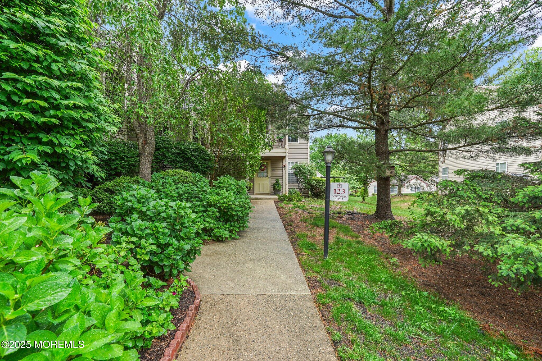 123 Concordia Circle #123G, Monroe Township, New Jersey image 2