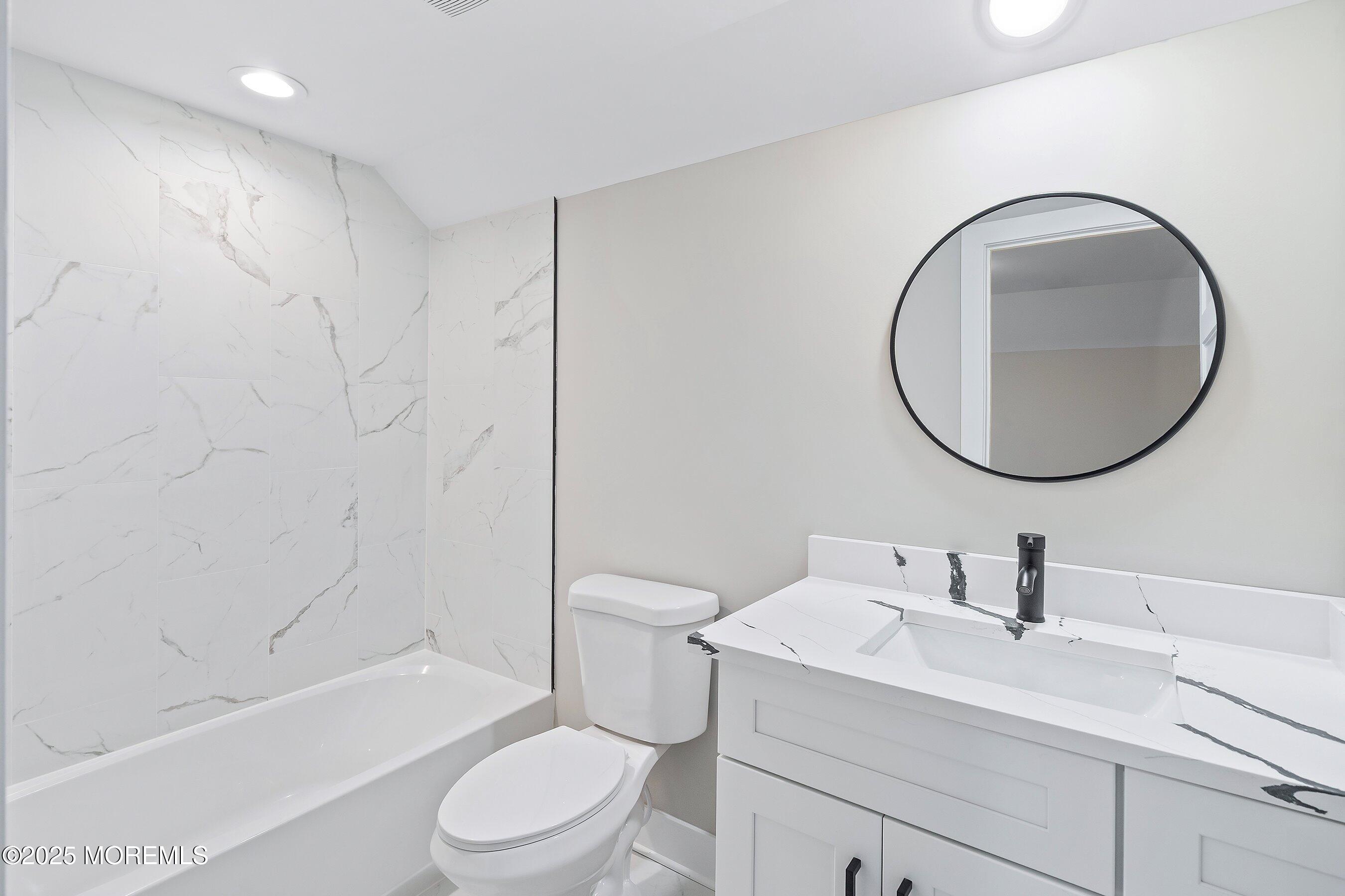 2117 Broadway Boulevard, Toms River, New Jersey image 35