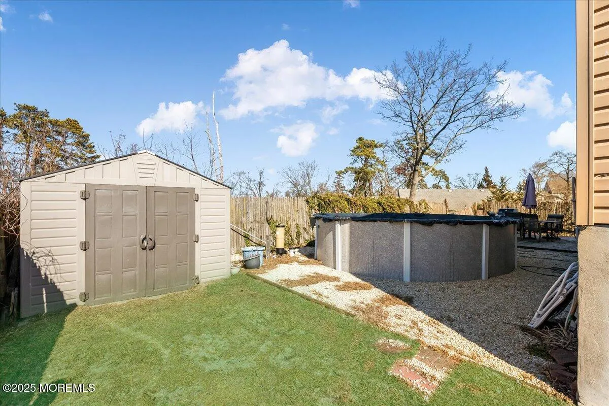 Toms River, New Jersey 08753, United States, 3 Bedrooms Bedrooms, ,2 BathroomsBathrooms,Residential,Active,84394