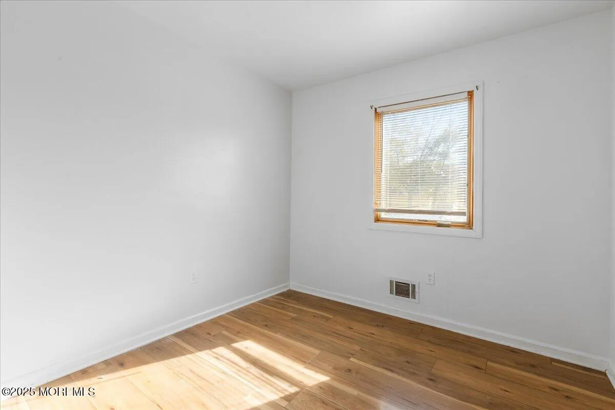 Toms River, New Jersey 08753, United States, 3 Bedrooms Bedrooms, ,2 BathroomsBathrooms,Residential,Active,84394