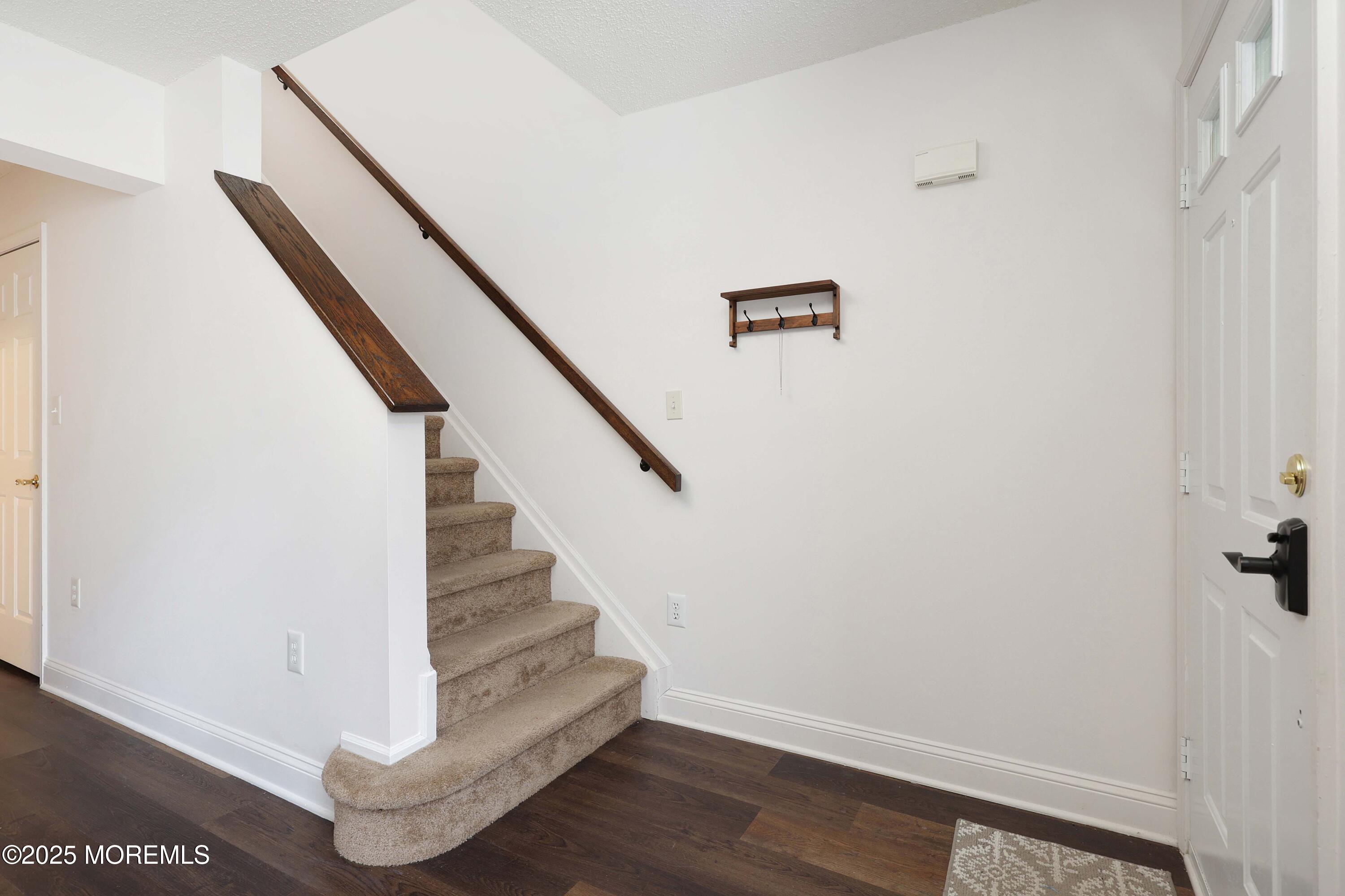 48 Richmond Court, Tinton Falls, New Jersey image 9