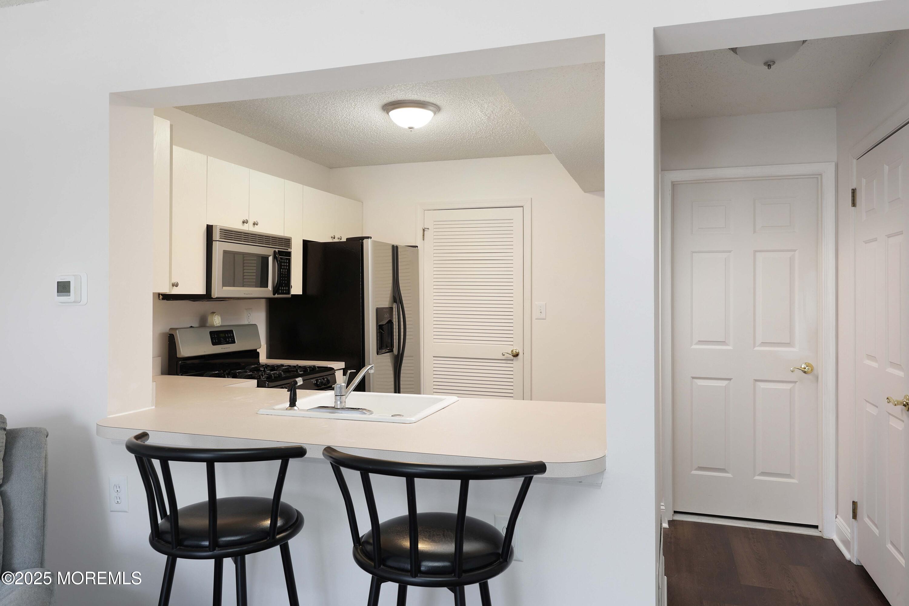 48 Richmond Court, Tinton Falls, New Jersey image 3