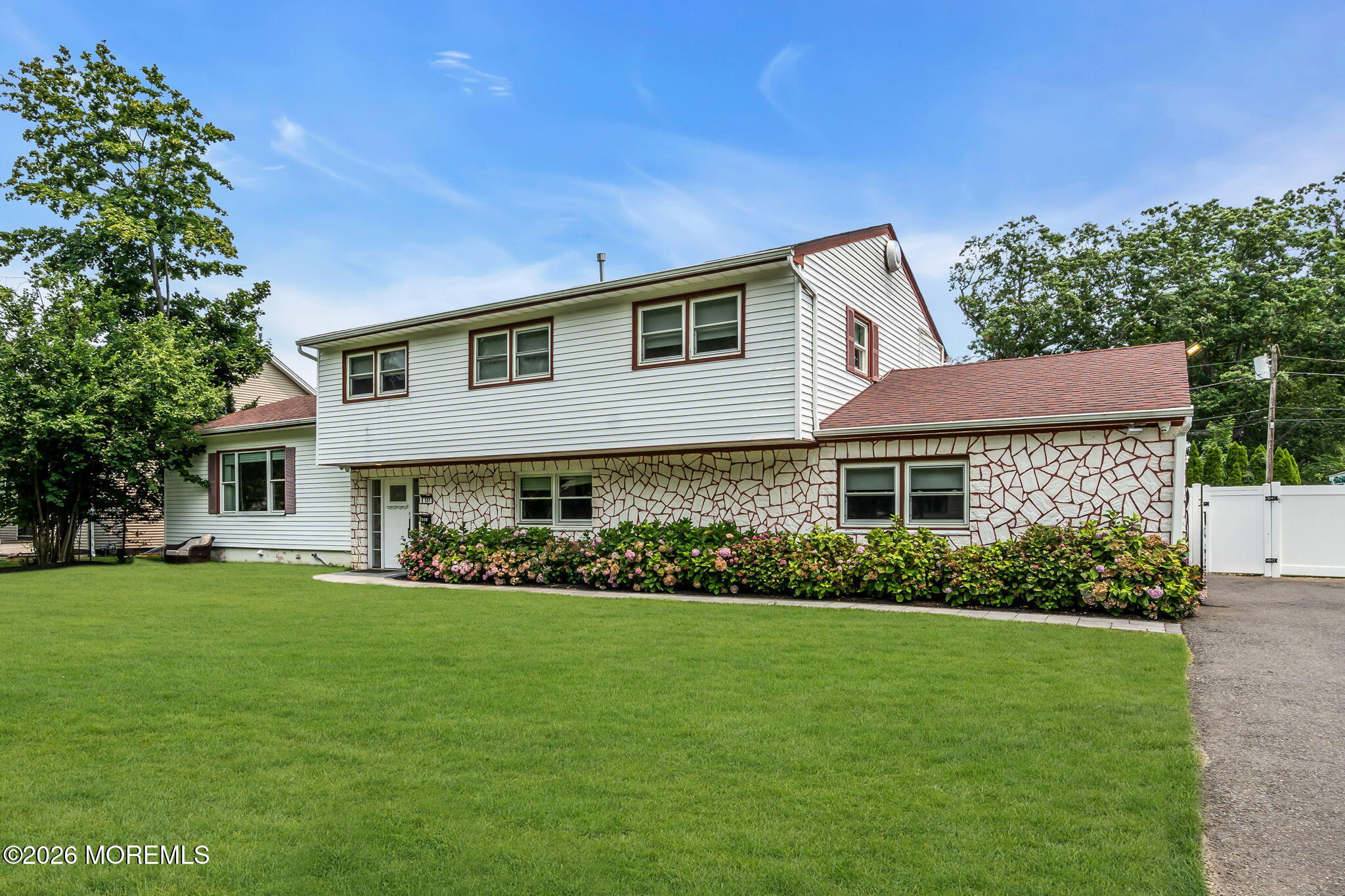 501 Monmouth Place