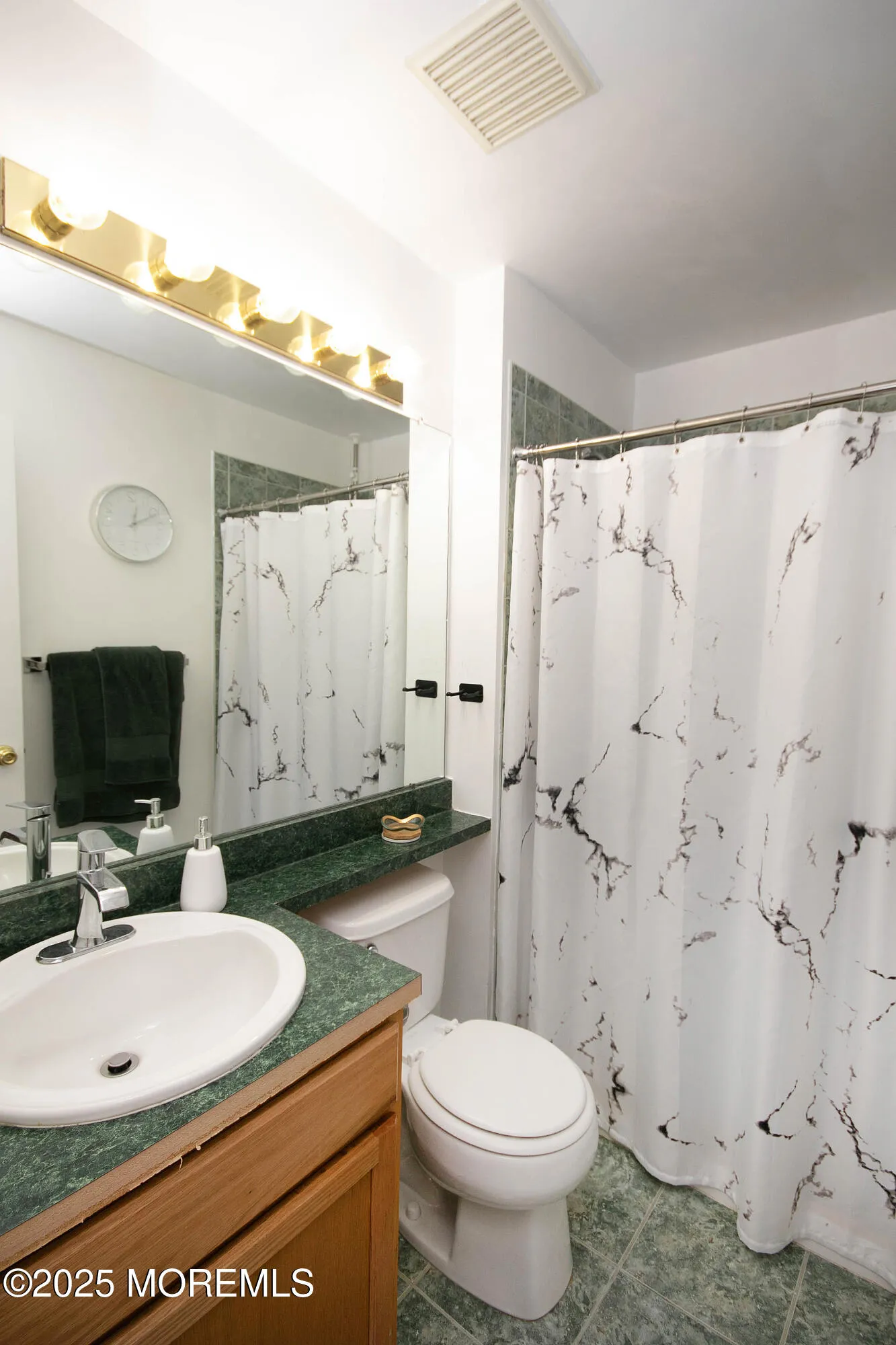 Sayreville, New Jersey 08859, United States, 3 Bedrooms Bedrooms, ,3 BathroomsBathrooms,Residential,Active,114515