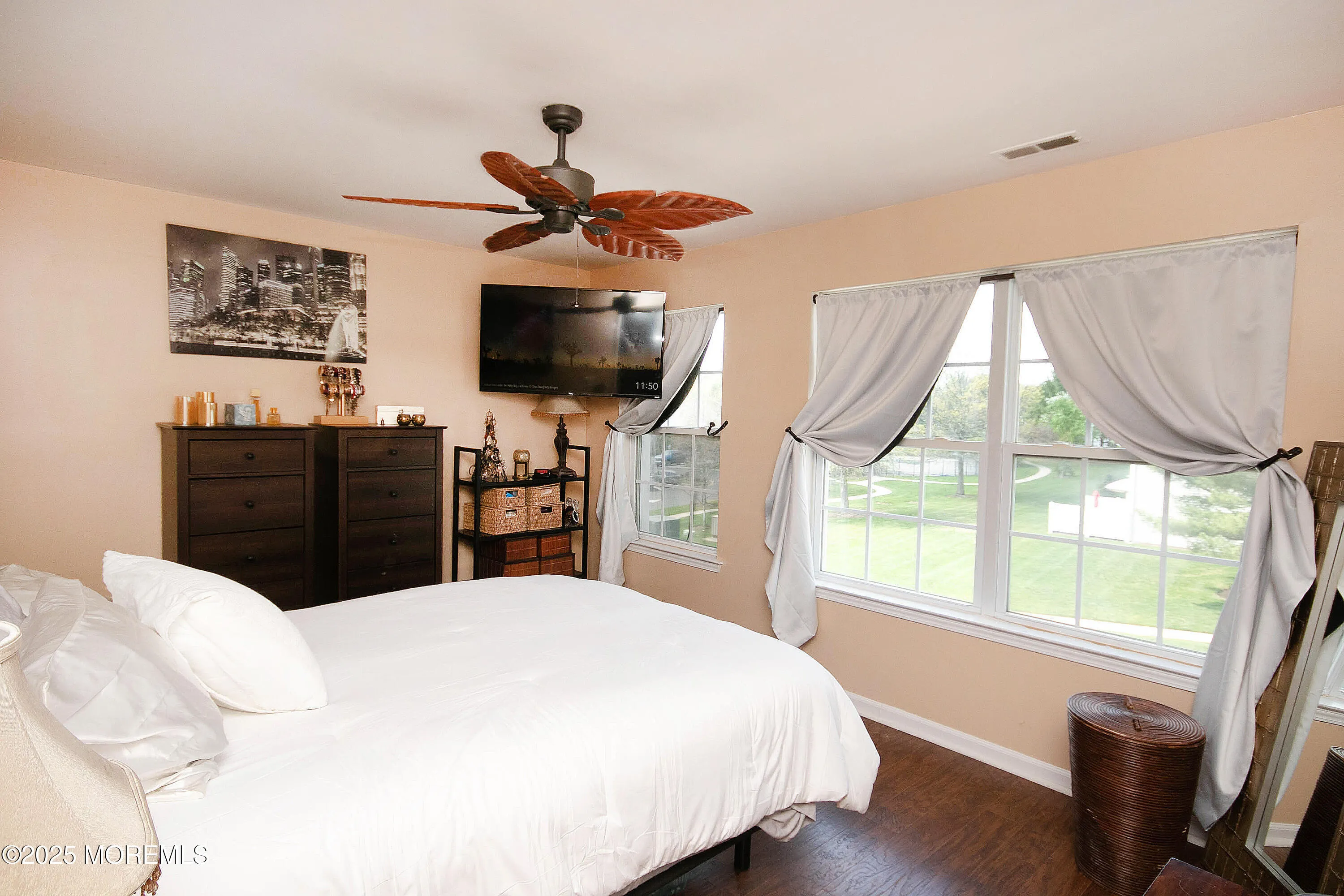 Sayreville, New Jersey 08859, United States, 3 Bedrooms Bedrooms, ,3 BathroomsBathrooms,Residential,Active,114515