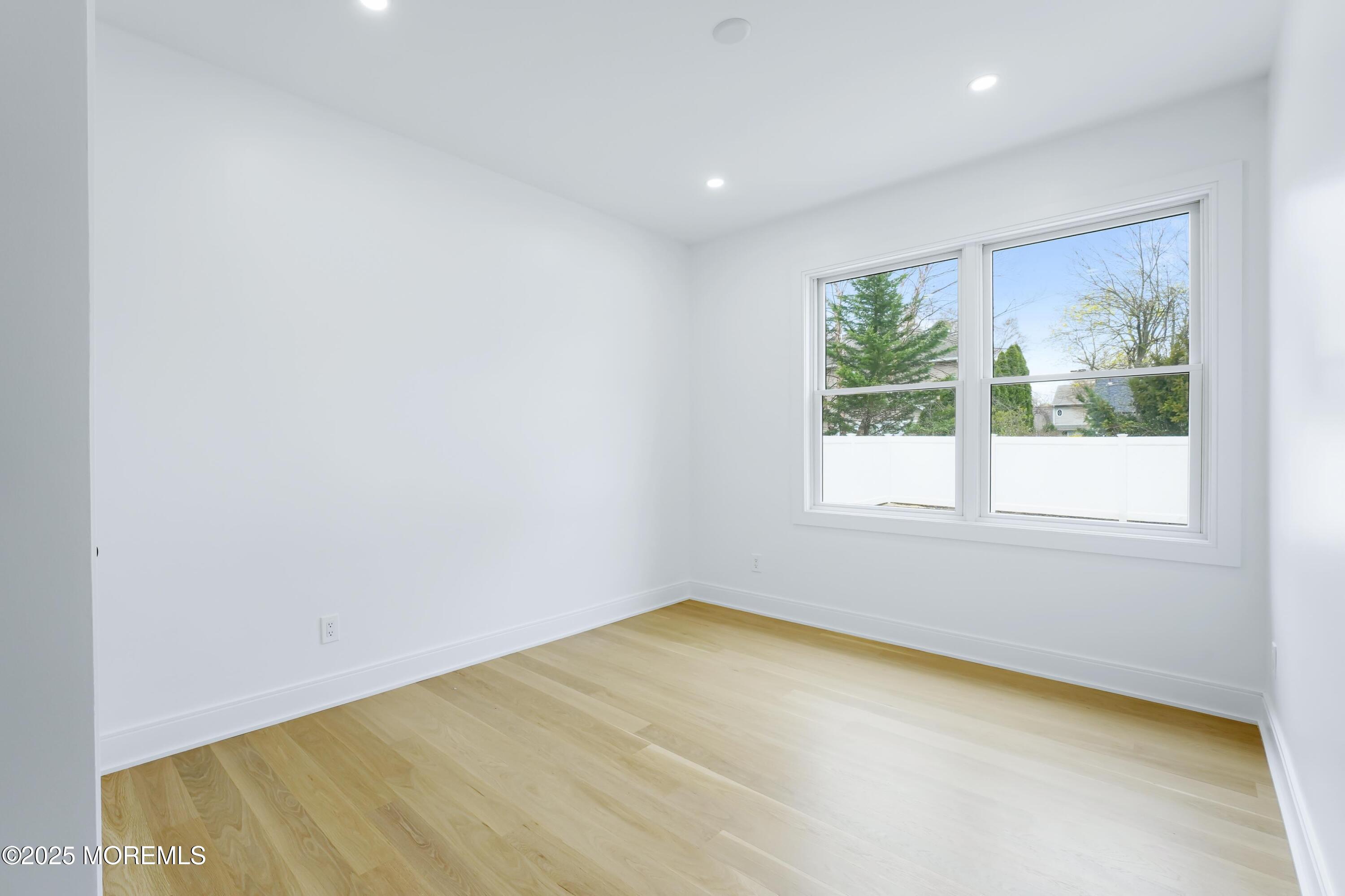 806 Arbor Road, Paramus, New Jersey image 23