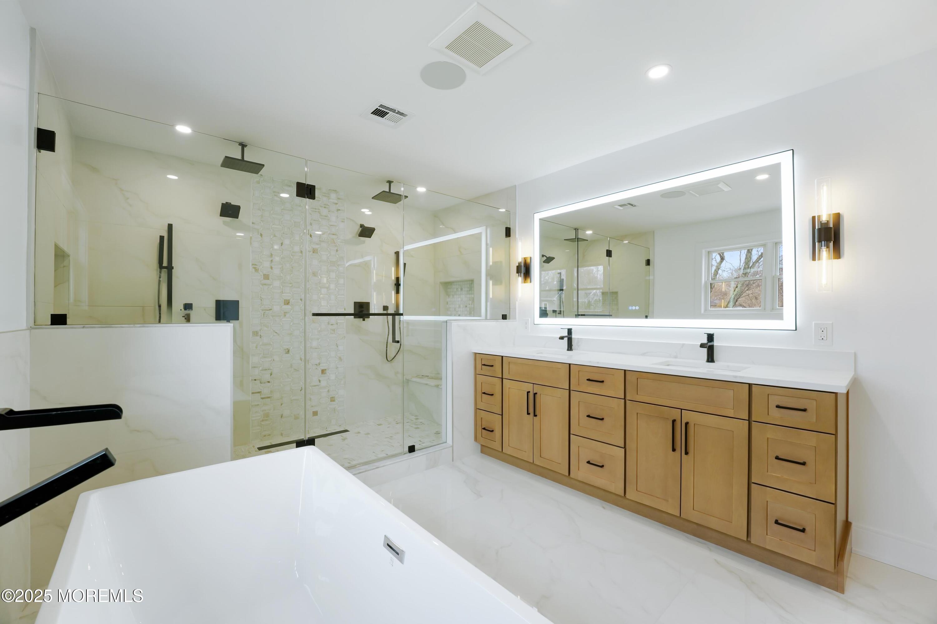 806 Arbor Road, Paramus, New Jersey image 13