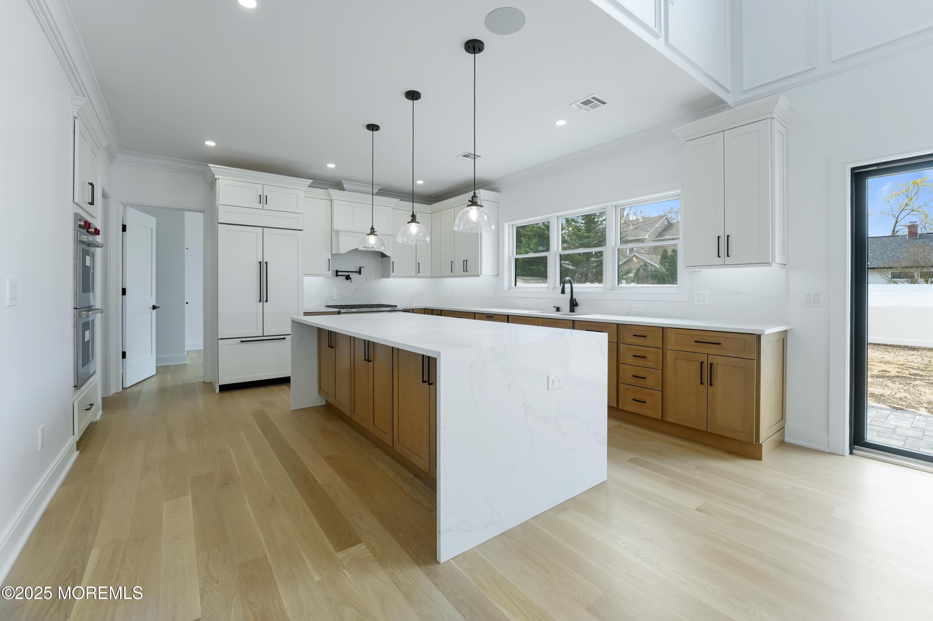 806 Arbor Road, Paramus, New Jersey image 6