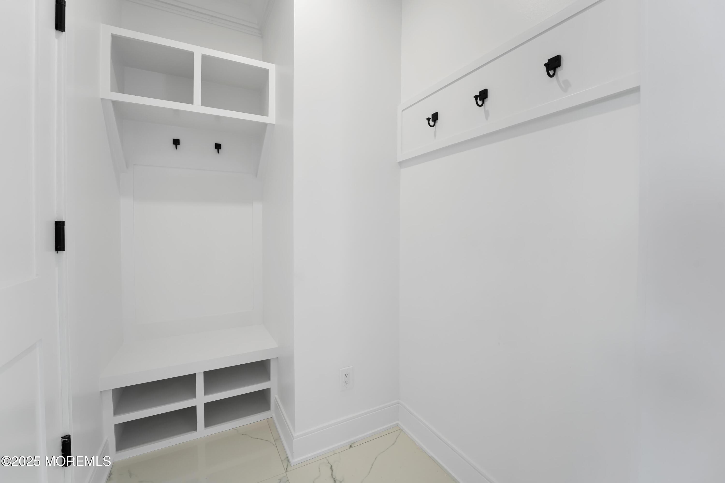 806 Arbor Road, Paramus, New Jersey image 10
