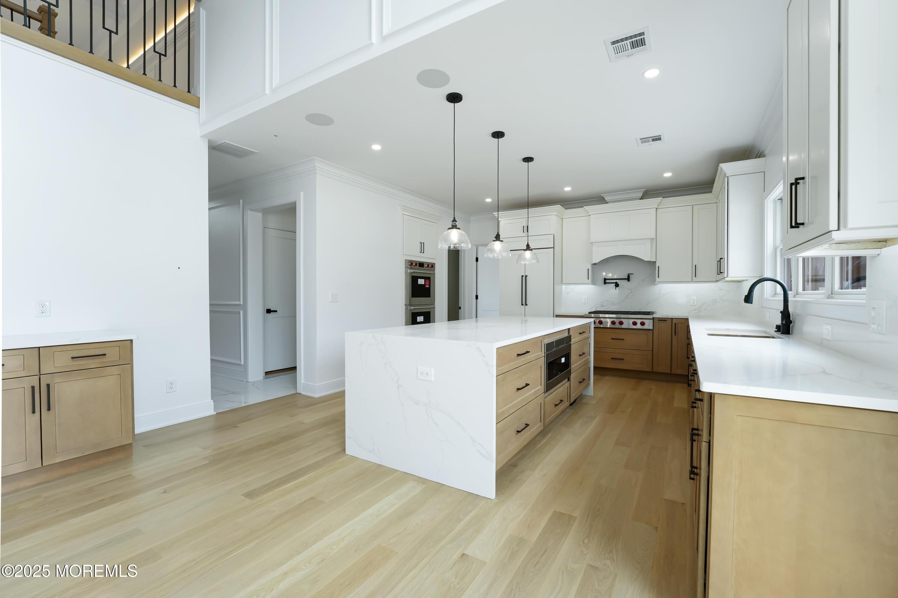 806 Arbor Road, Paramus, New Jersey image 7