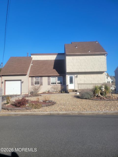 Photo of 11 Sycamore Lane, Toms River, NJ 08753 (MLS # 22610799)