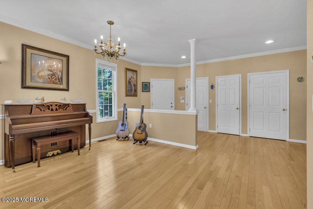7 Hummingbird Drive, Manalapan, New Jersey image 11