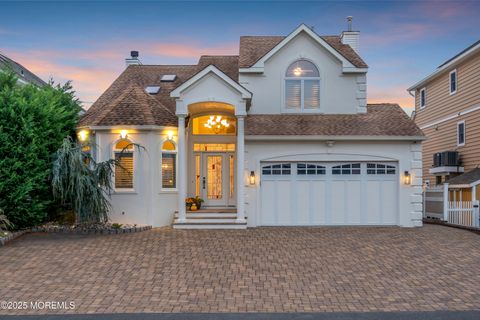 Photo of 64 W Granada Drive, Brick, NJ 08723 (MLS # 22531322)