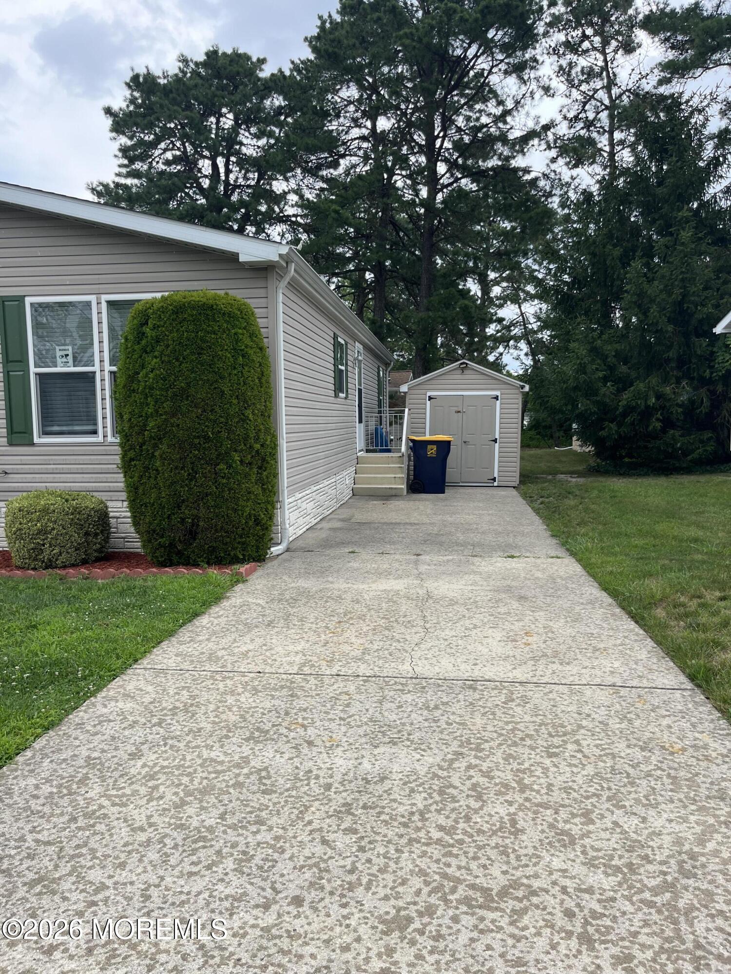 304 Kenwood Court