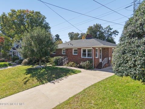 Photo of 39 N Edward Street, Sayreville, NJ 08872 (MLS # 22632446)