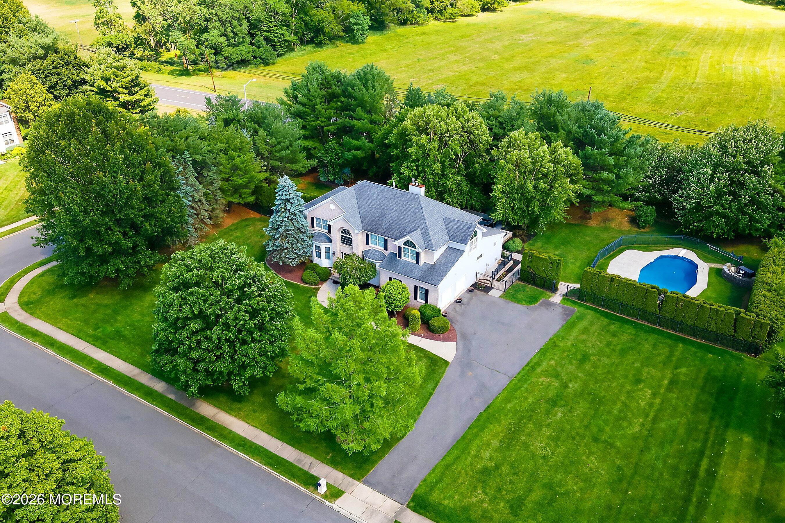98 Summit Drive