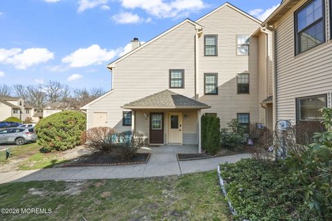 Condo For Sale - 802 Begonia Court<br/> Jackson, NJ 08527