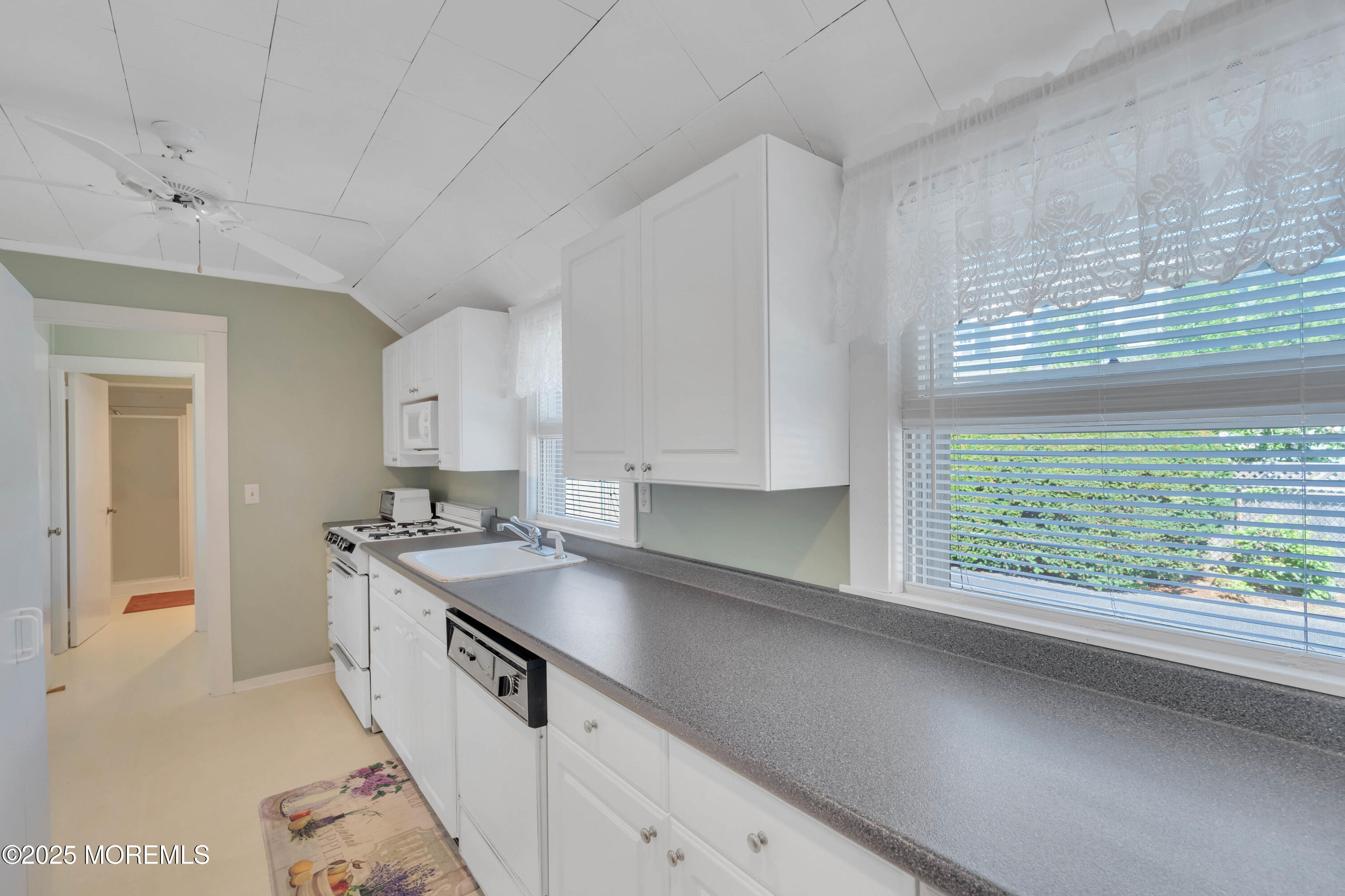 2121 4th Avenue, Spring Lake, New Jersey image 32