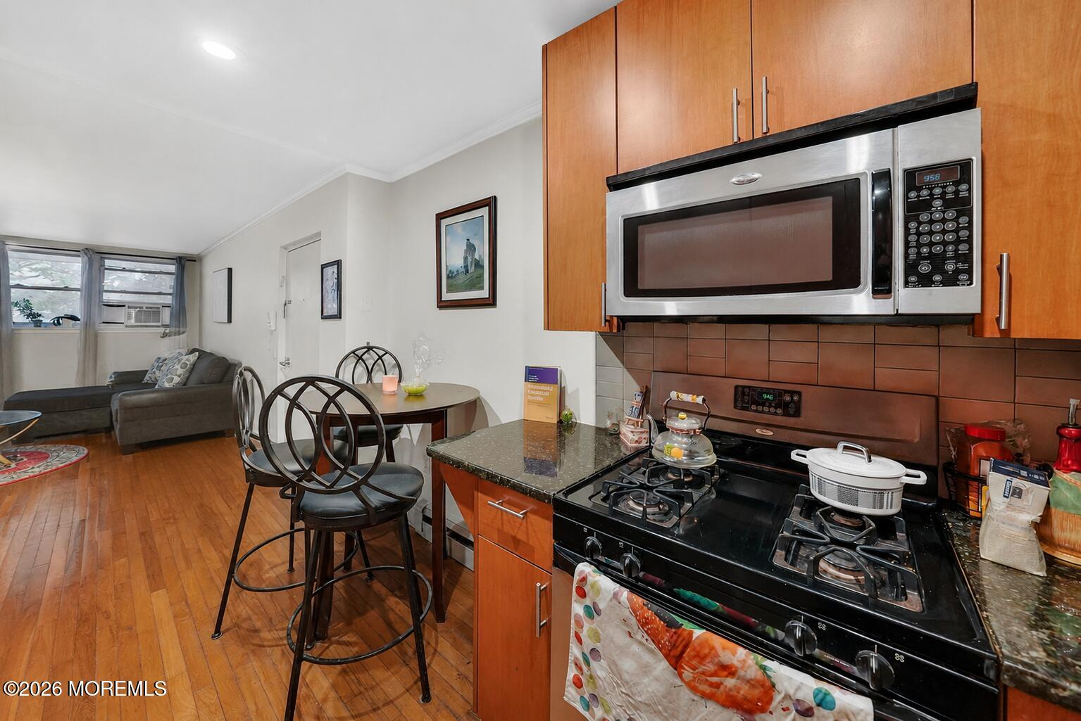 301 Sixth Avenue 101